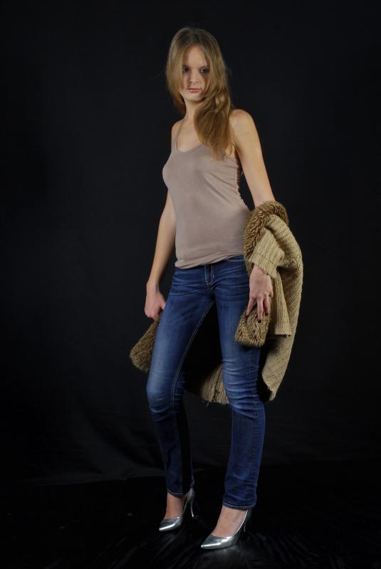 Sybille : , www.louis-glam.book.fr, annuaire photo modele